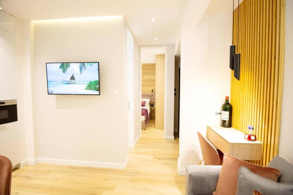 Ecostay-Serenity,Business Class Apartment By The Sea In Alimos Kalamaki Aten Exteriör bild