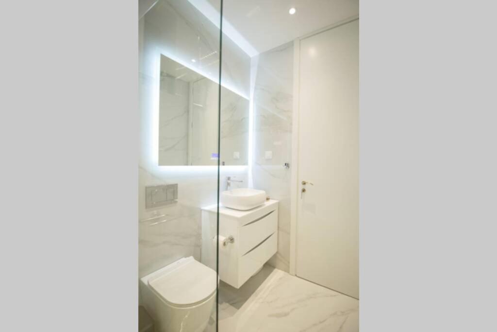 Ecostay-Serenity,Business Class Apartment By The Sea In Alimos Kalamaki Aten Exteriör bild