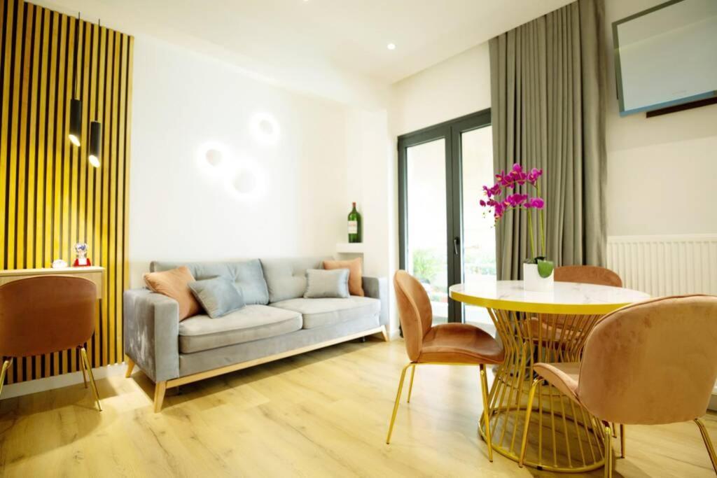 Ecostay-Serenity,Business Class Apartment By The Sea In Alimos Kalamaki Aten Exteriör bild