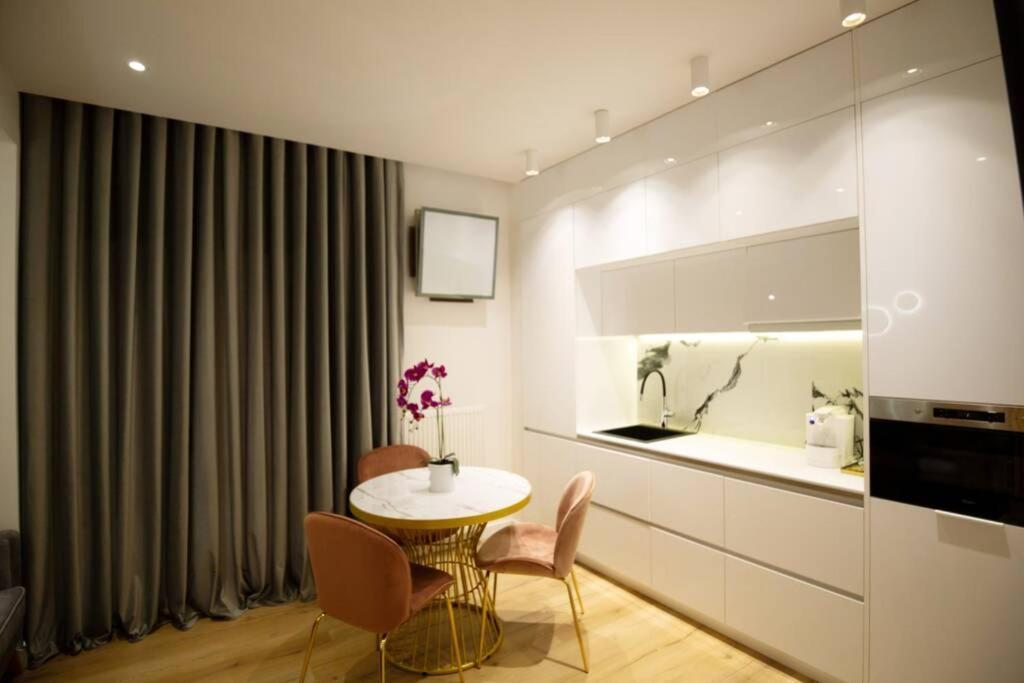 Ecostay-Serenity,Business Class Apartment By The Sea In Alimos Kalamaki Aten Exteriör bild