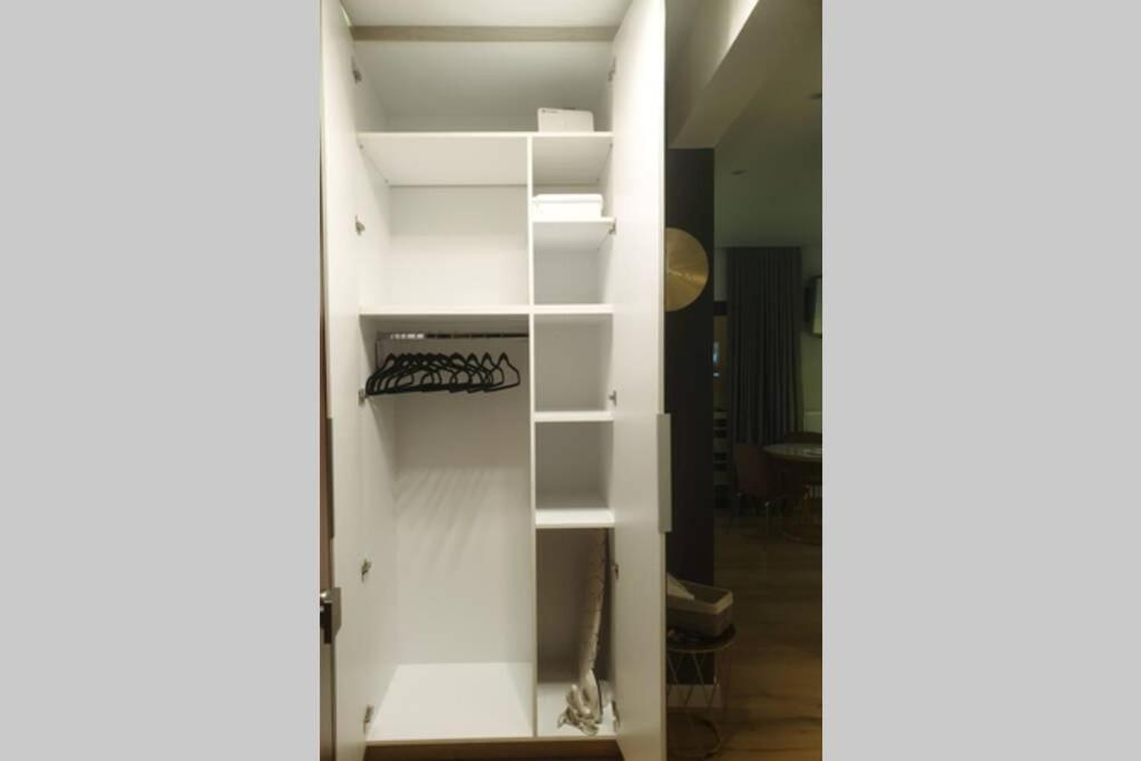 Ecostay-Serenity,Business Class Apartment By The Sea In Alimos Kalamaki Aten Exteriör bild